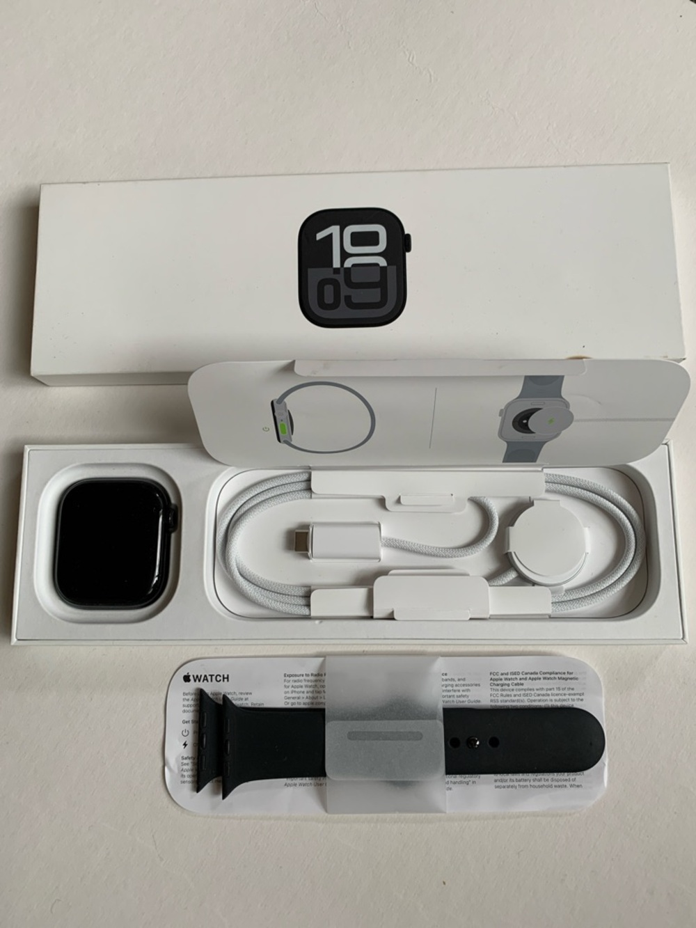 Like New Series 10 46mm Watch GPS New Charger & Band 99% Battery Health